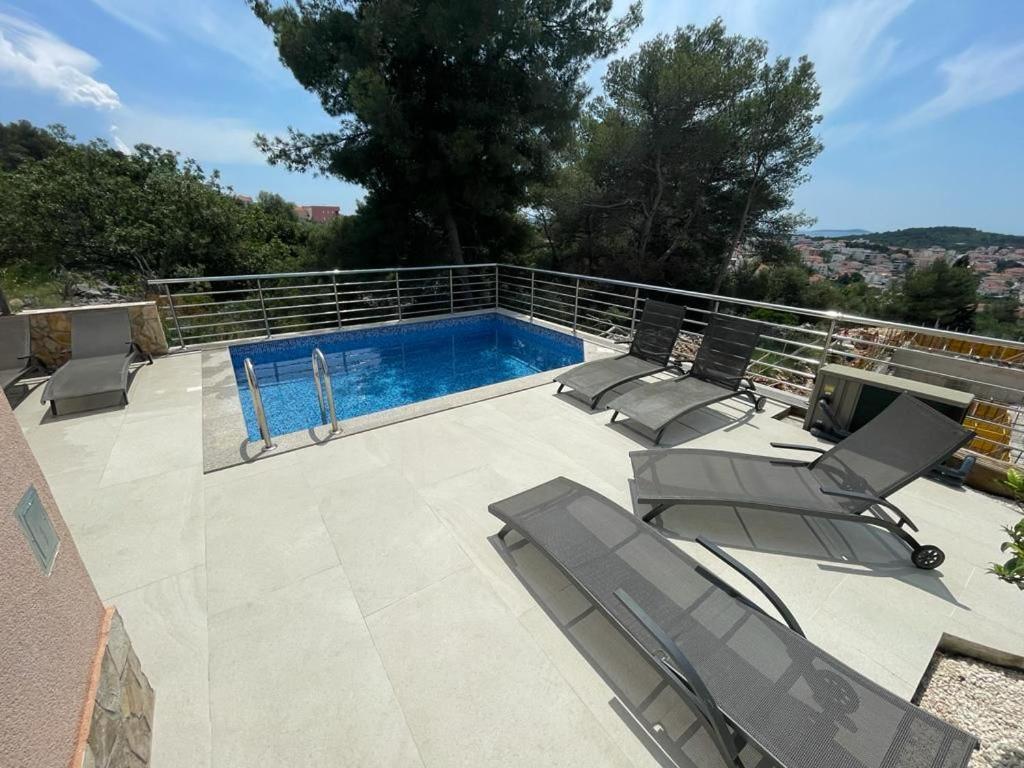 Villa Jelovic Traù Esterno foto