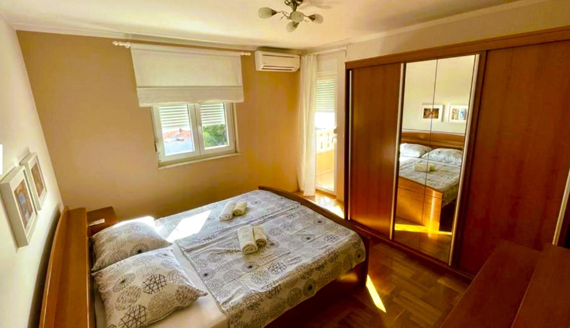 Villa Jelovic Traù Esterno foto