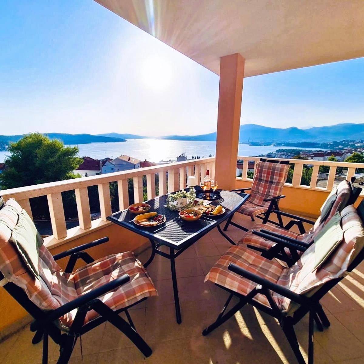 Villa Jelovic Traù Esterno foto