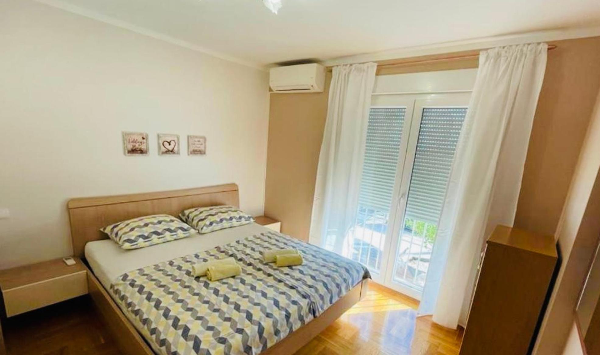 Villa Jelovic Traù Esterno foto